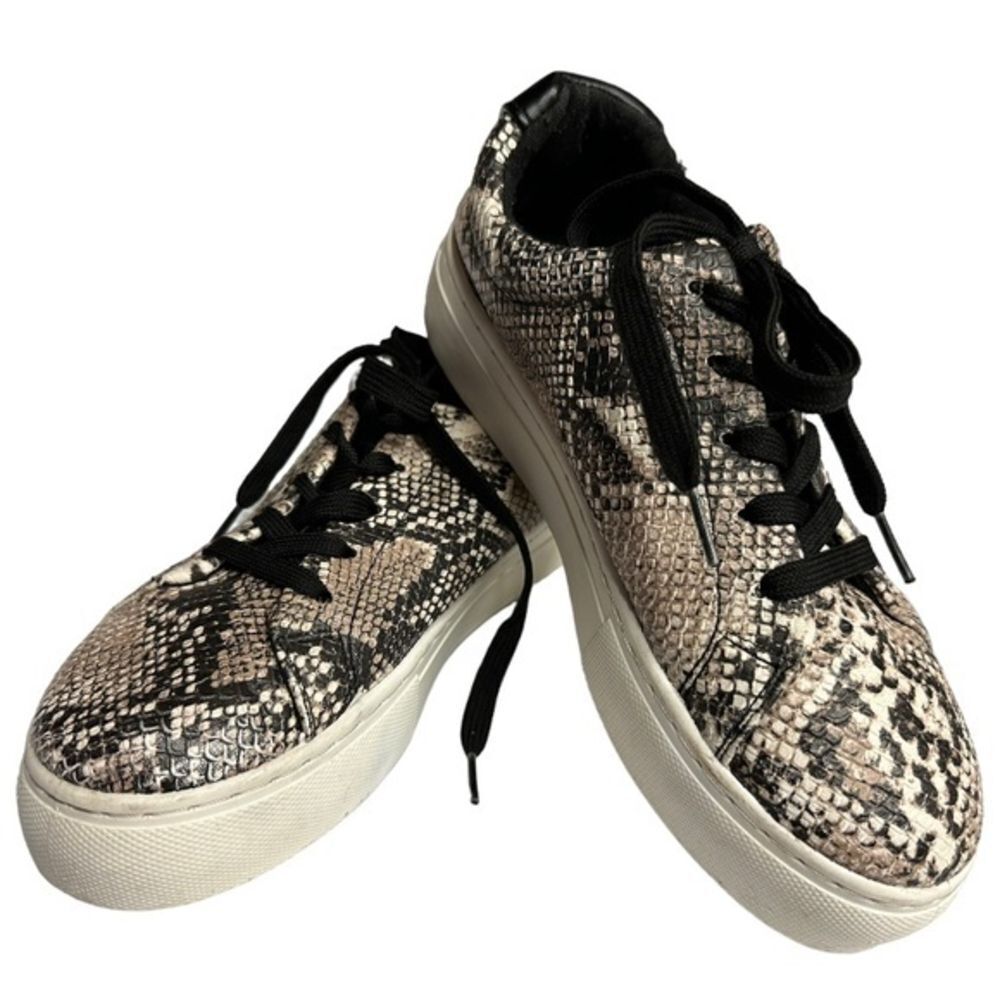 Qupid Telulah Snakeskin Print Platform Sneakers Size 7